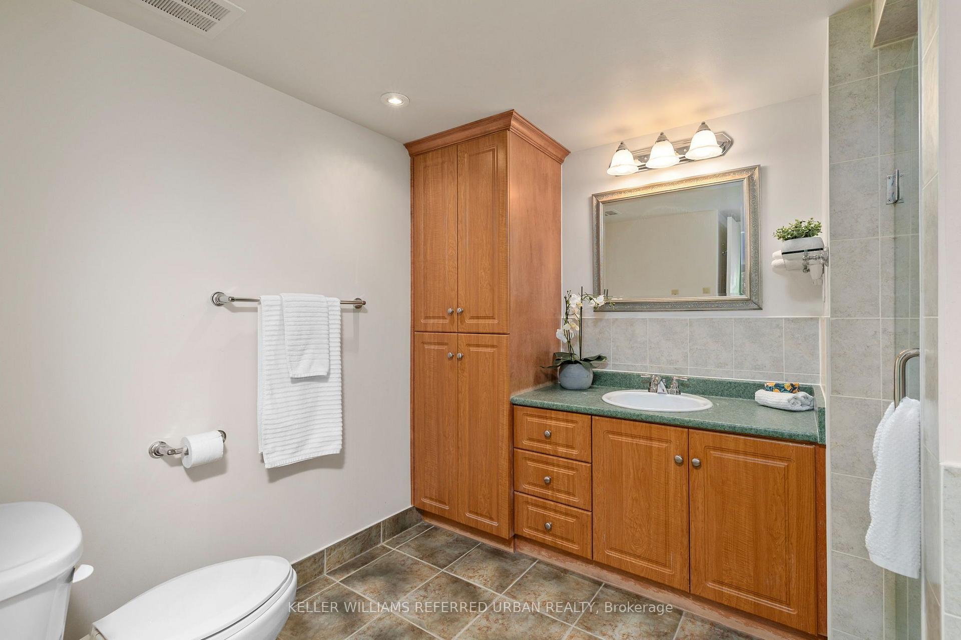 Photo 30 of Unit 321, 40 Oaklands Avenue, Toronto, Yonge-St. Clair — HOMEH