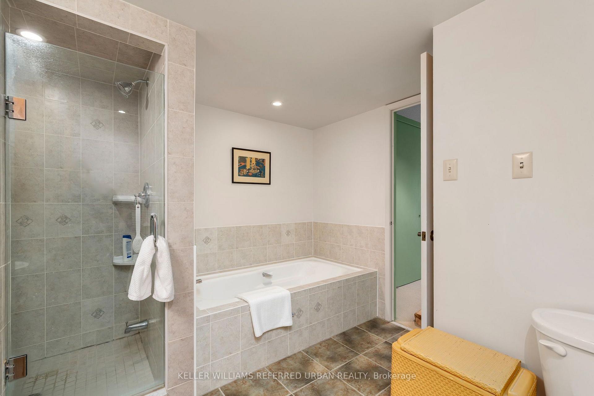 Photo 28 of Unit 321, 40 Oaklands Avenue, Toronto, Yonge-St. Clair — HOMEH
