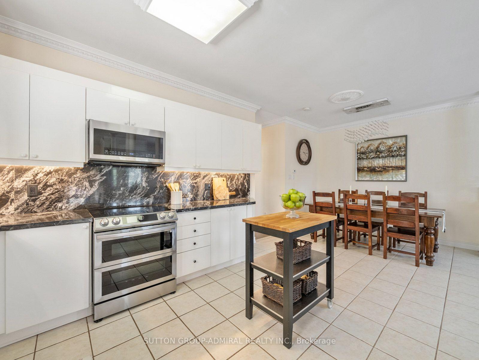 Photo 7 of 119 Blackthorn Drive, Vaughan, Maple — HOMEH