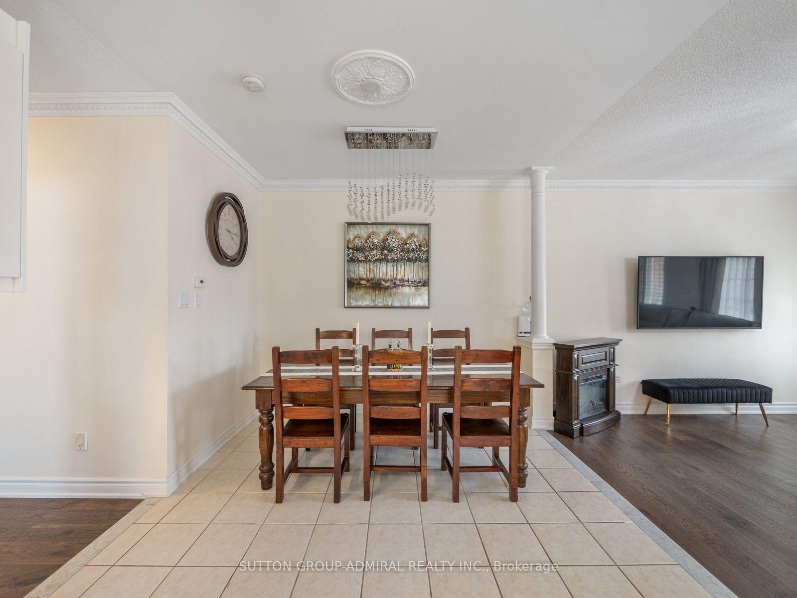 Photo 8 of 119 Blackthorn Drive, Vaughan, Maple — HOMEH