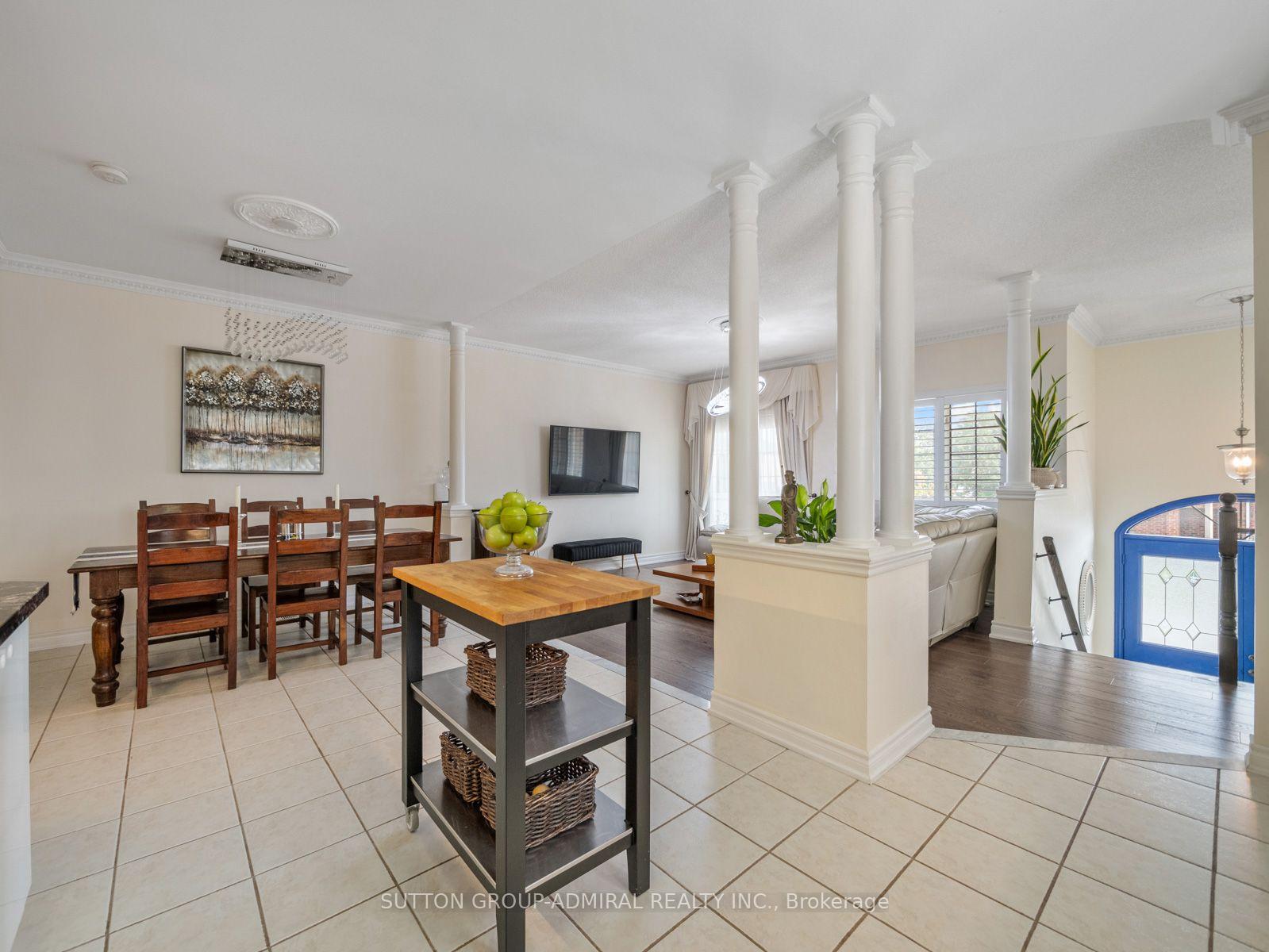 Photo 13 of 119 Blackthorn Drive, Vaughan, Maple — HOMEH