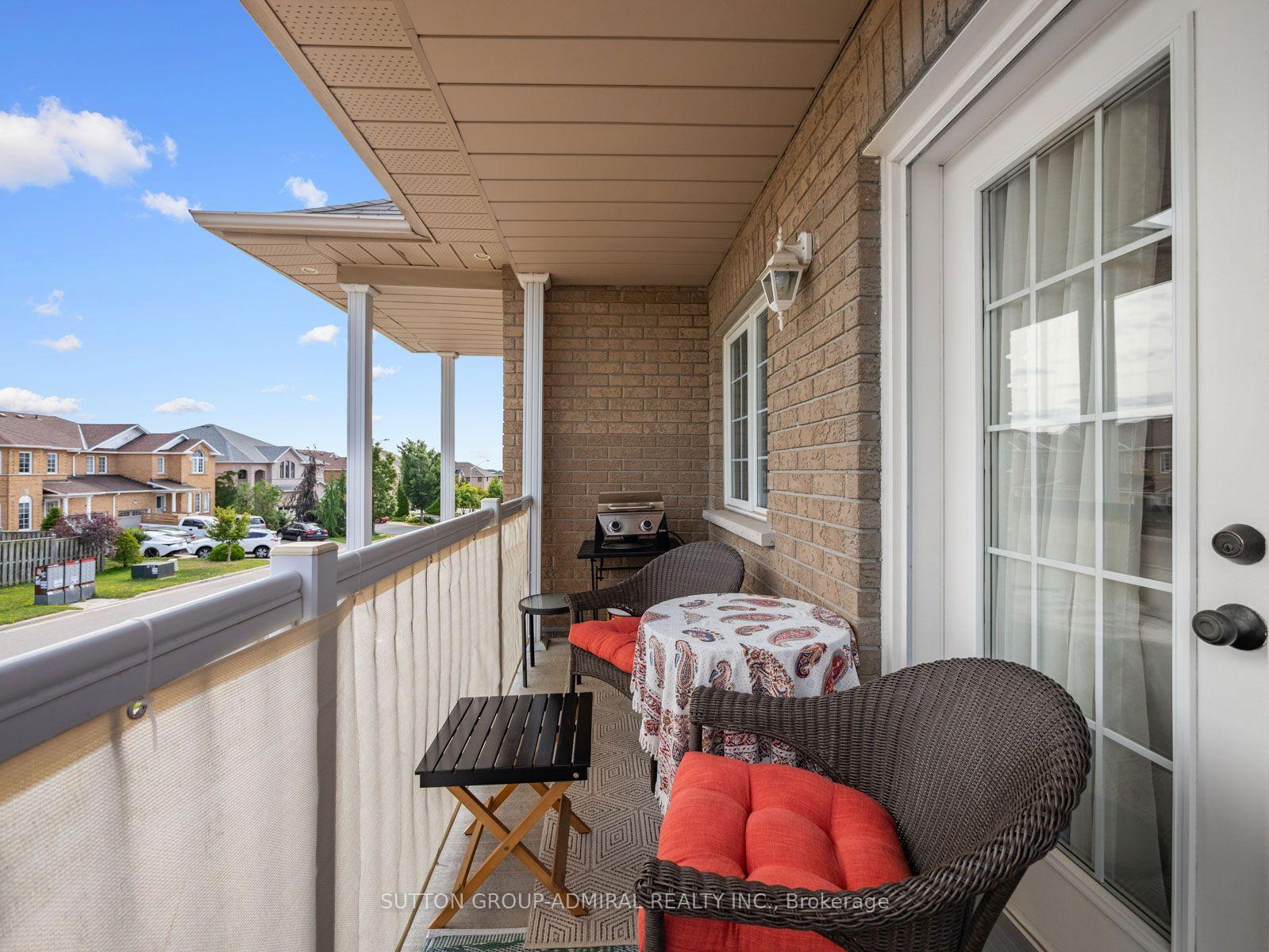 Photo 15 of 119 Blackthorn Drive, Vaughan, Maple — HOMEH