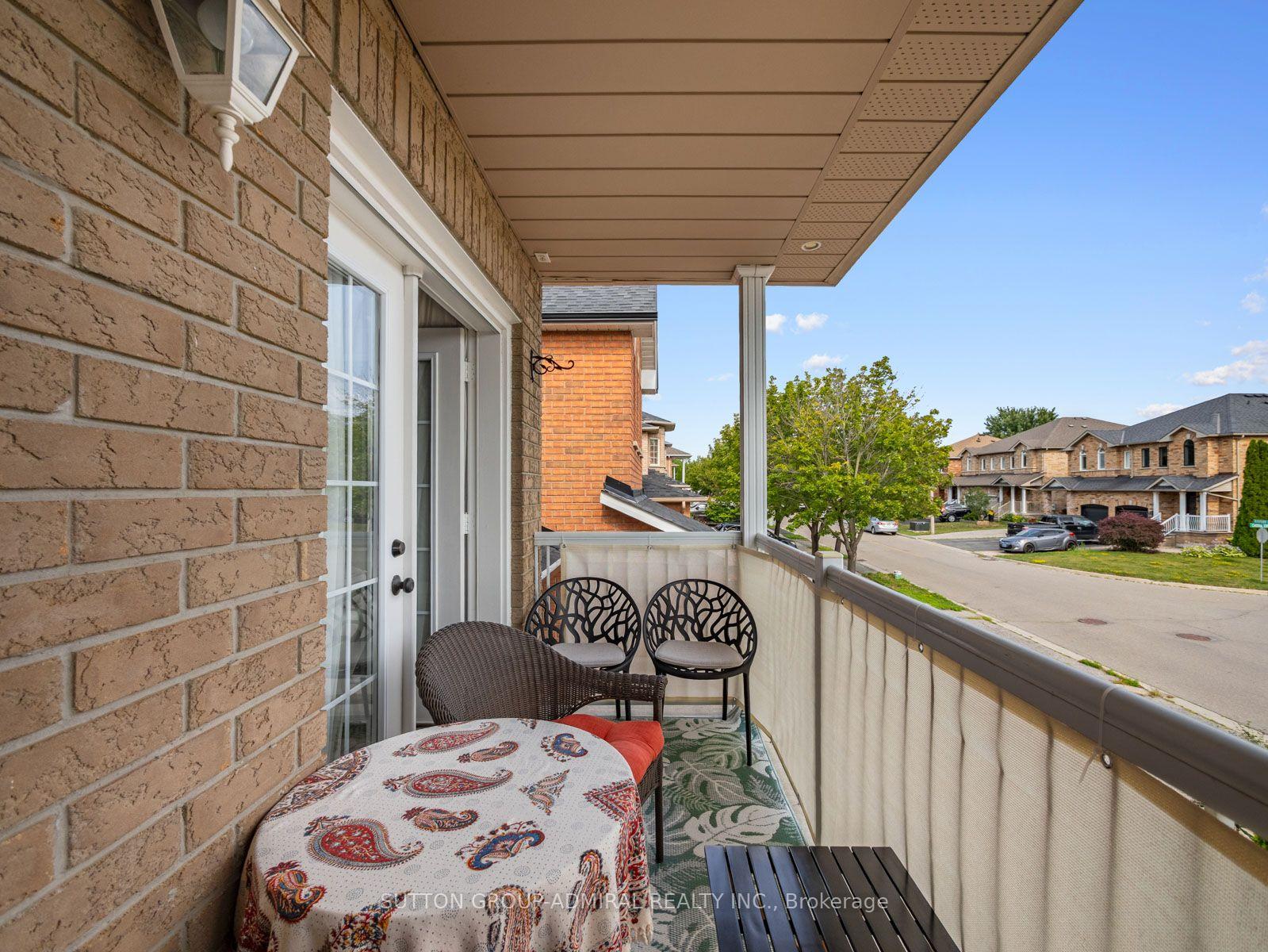 Photo 16 of 119 Blackthorn Drive, Vaughan, Maple — HOMEH