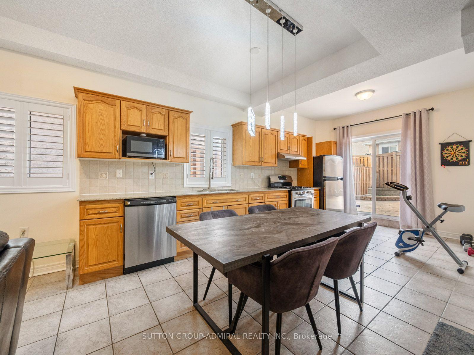Photo 29 of 119 Blackthorn Drive, Vaughan, Maple — HOMEH