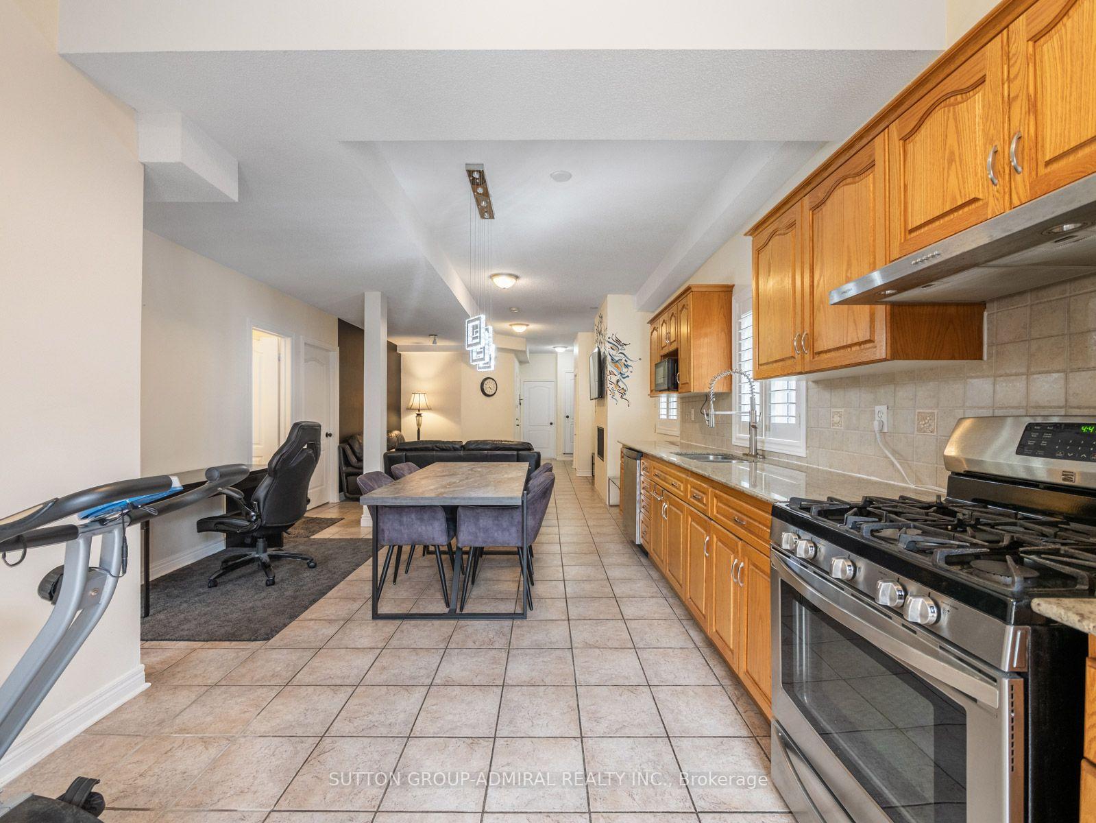 Photo 31 of 119 Blackthorn Drive, Vaughan, Maple — HOMEH