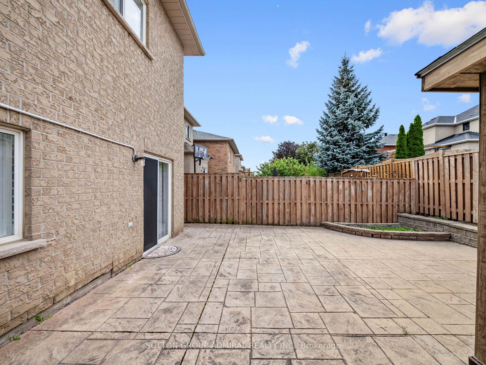 Photo 38 of 119 Blackthorn Drive, Vaughan, Maple — HOMEH