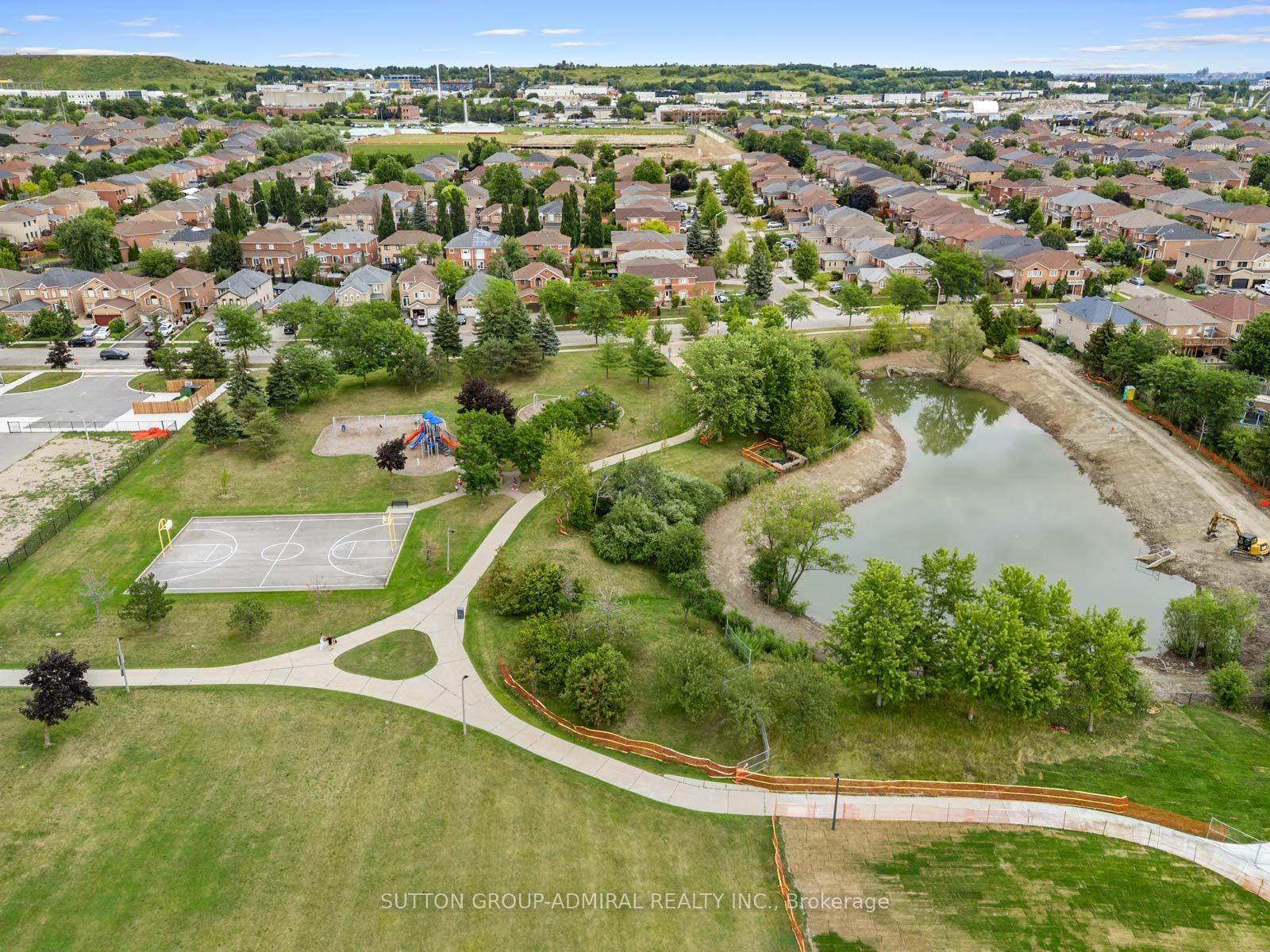 Photo 49 of 119 Blackthorn Drive, Vaughan, Maple — HOMEH