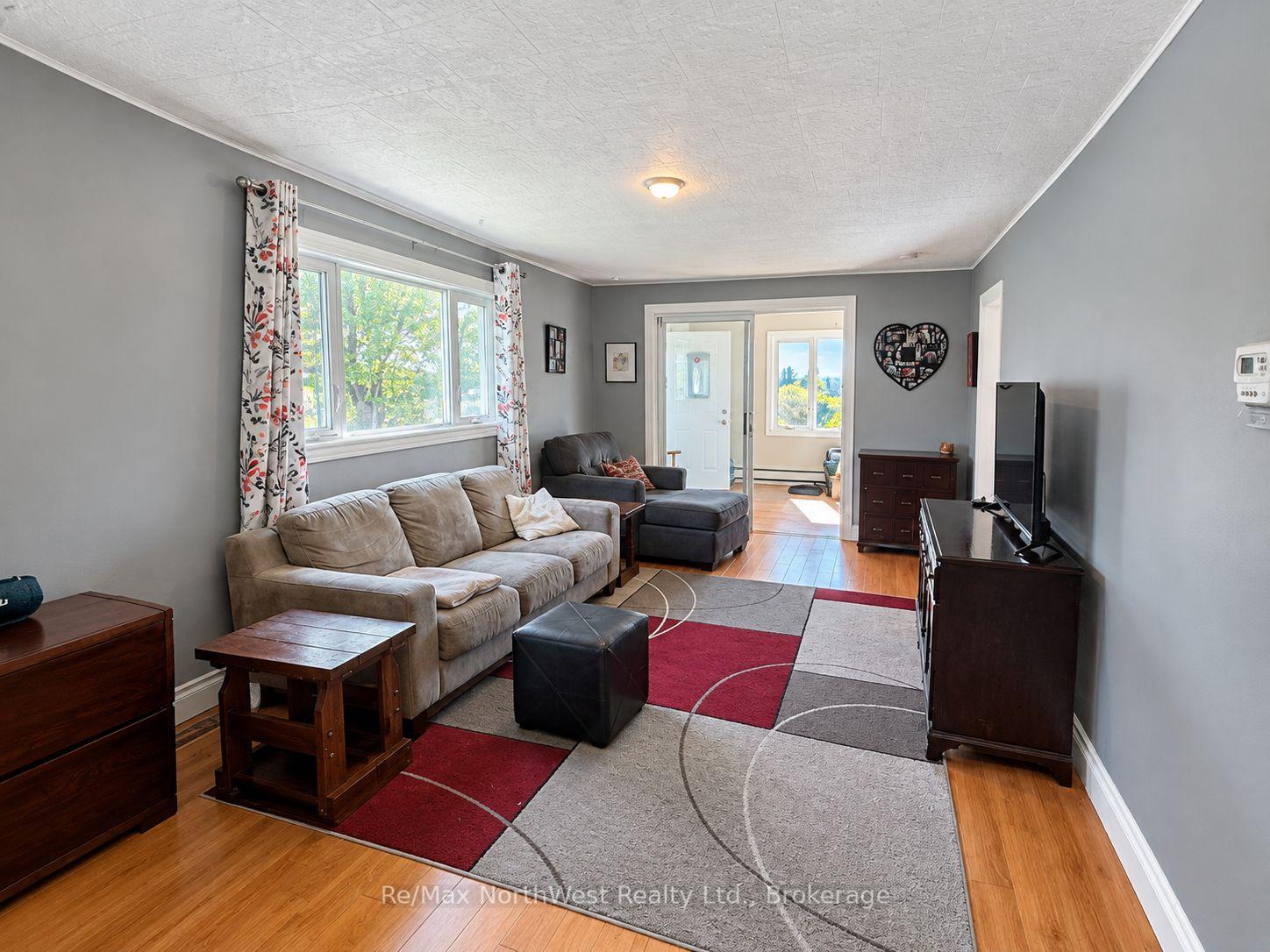 Photo 8 of 119 Lyndale Avenue, Kenora, Keewatin — HOMEH