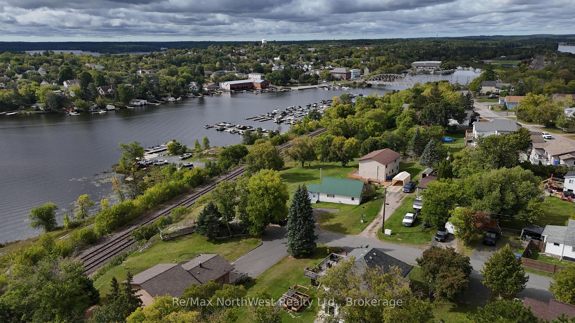 Photo 29 of 119 Lyndale Avenue, Kenora, Keewatin — HOMEH