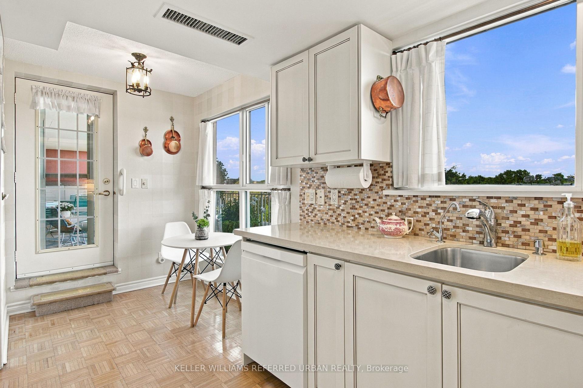 Photo 15 of Unit 524, 18 Concorde Place, North York, Banbury-Don Mills — HOMEH