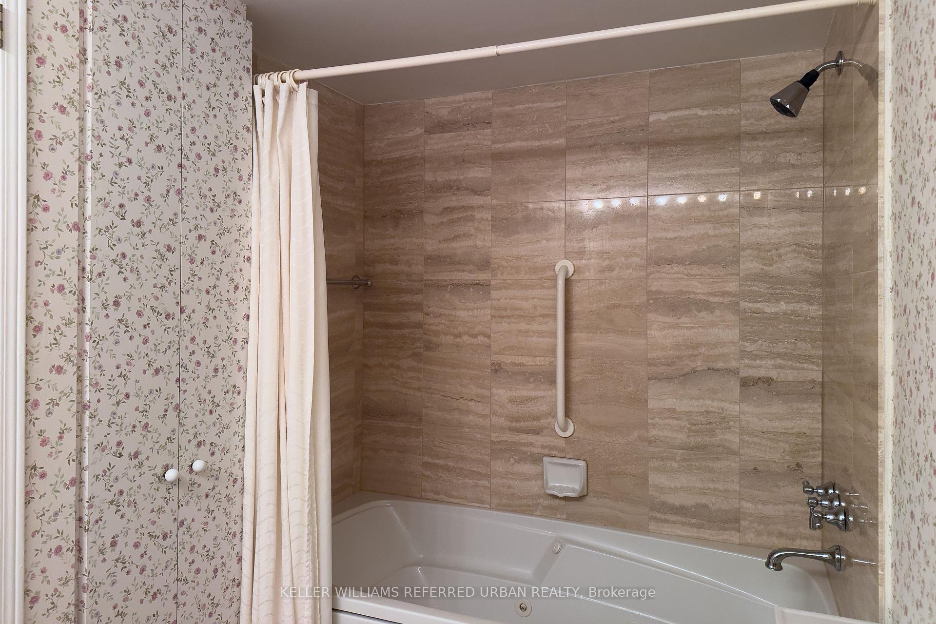 Photo 20 of Unit 524, 18 Concorde Place, North York, Banbury-Don Mills — HOMEH