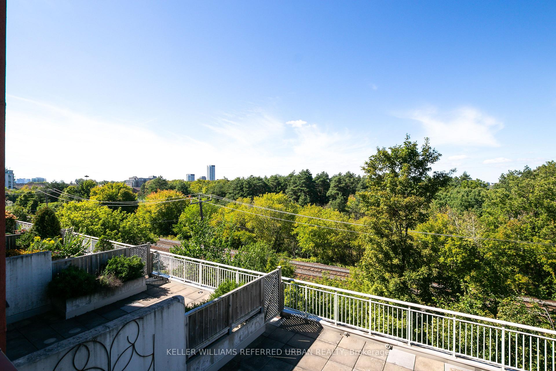 Photo 35 of Unit 524, 18 Concorde Place, North York, Banbury-Don Mills — HOMEH