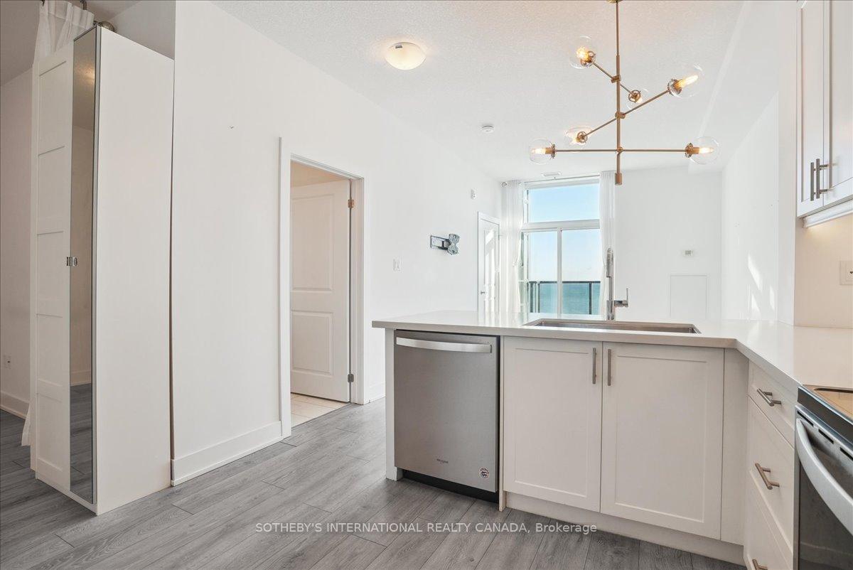 Photo 9 of Unit 633, 101 Shoreview Place, Hamilton, Stoney Creek — HOMEH