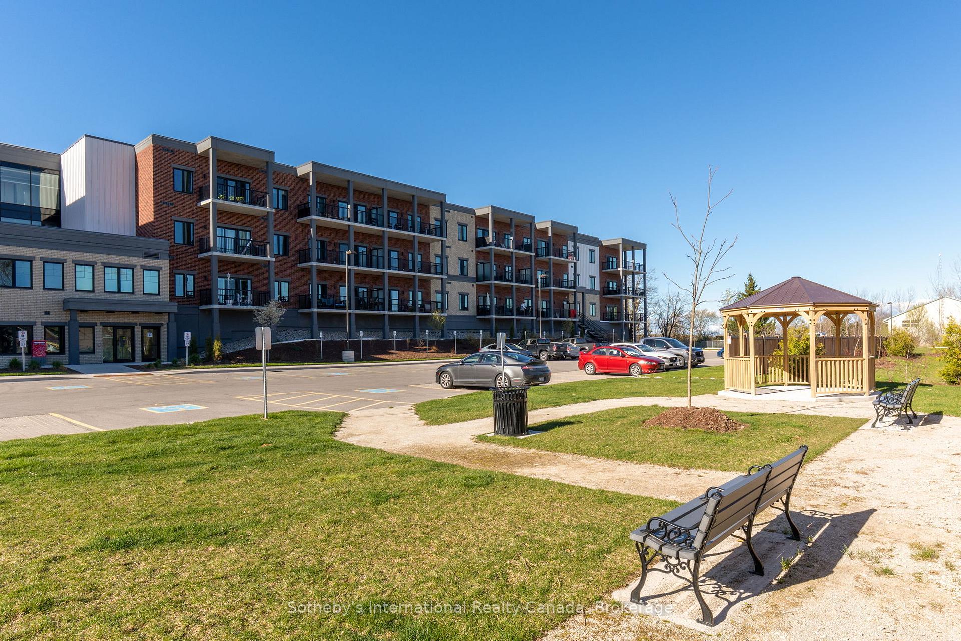 Photo 26 of Unit 418, 121 Mary Street, Clearview, Creemore — HOMEH