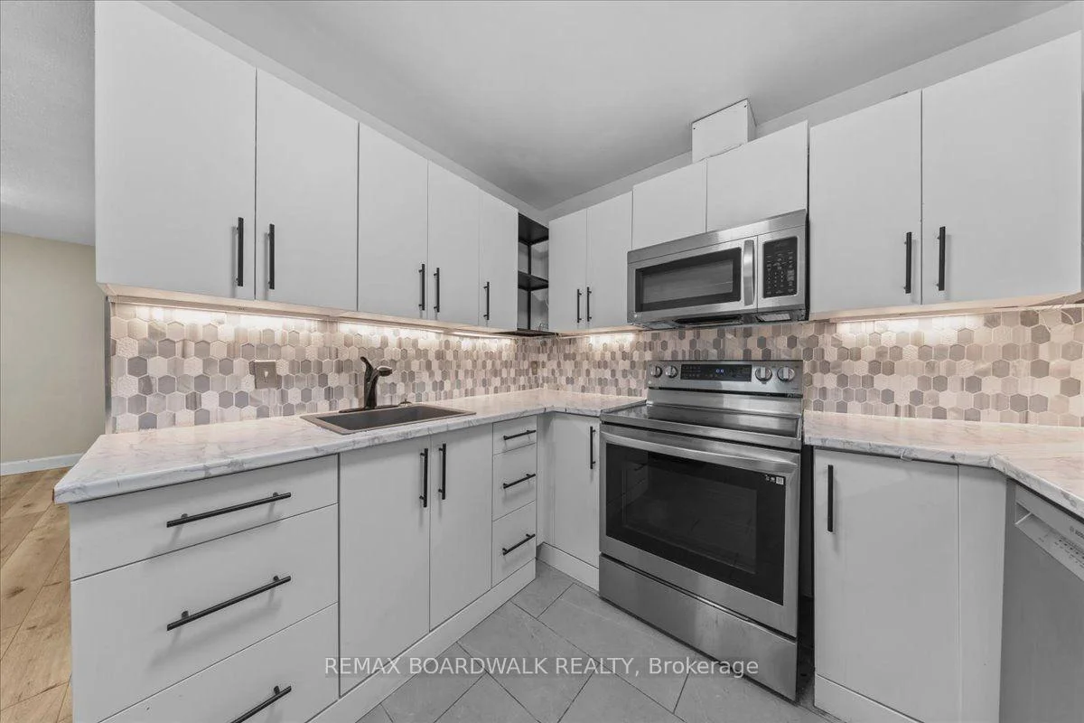 Photo 11 of Unit 6, 7 Timberview Way, Ottawa, Westcliffe Estates — HOMEH