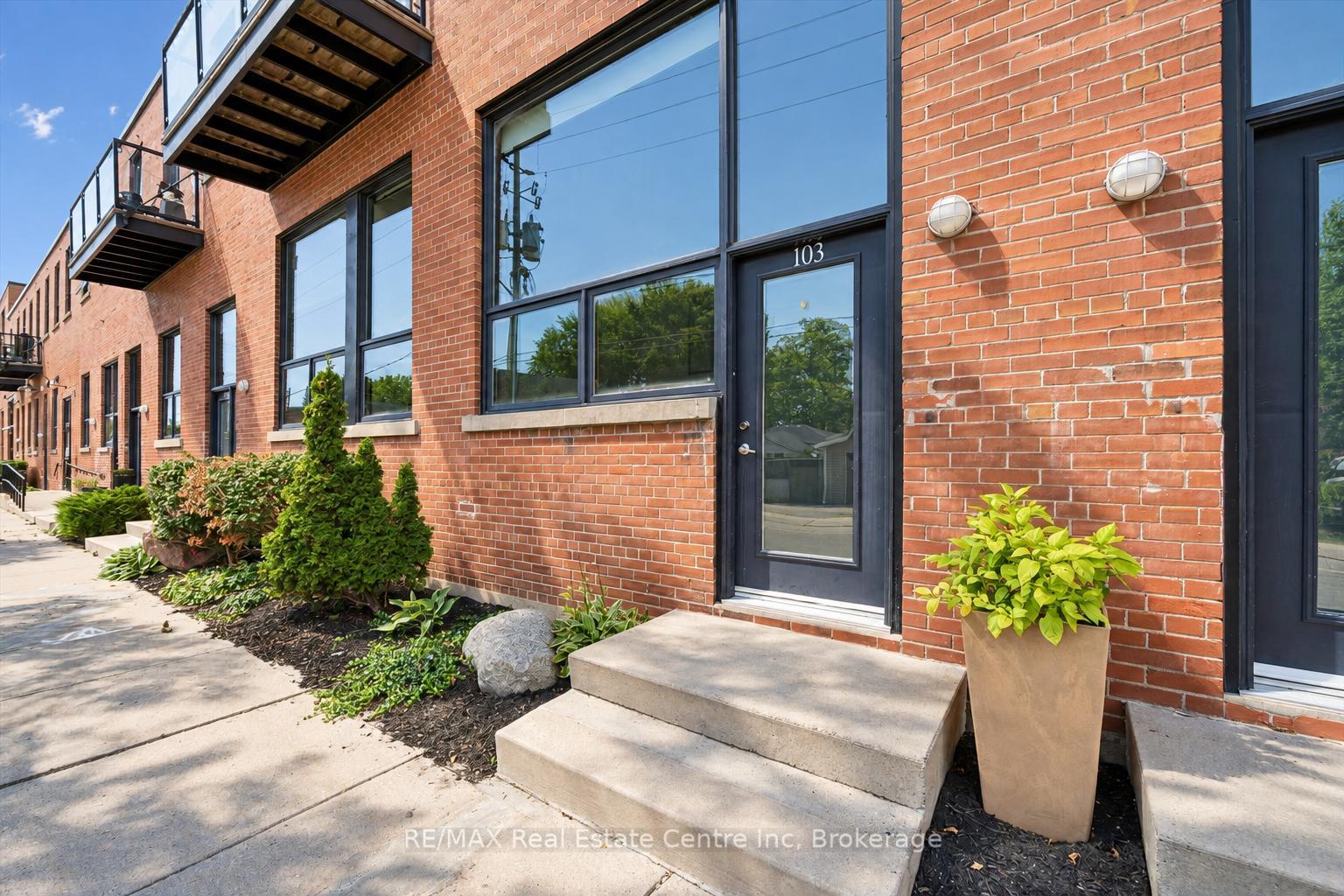 Photo 3 of Unit 103, 85 Spruce Street, Cambridge, East Galt — HOMEH