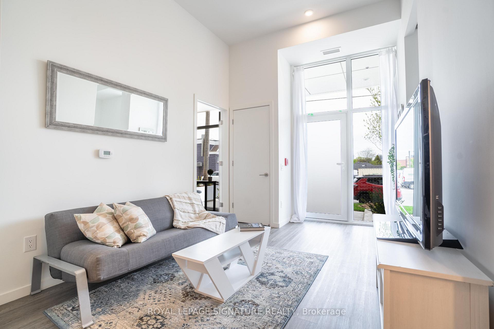 Photo 2 of 148 Wesley Street, Etobicoke, Stonegate-Queensway — HOMEH