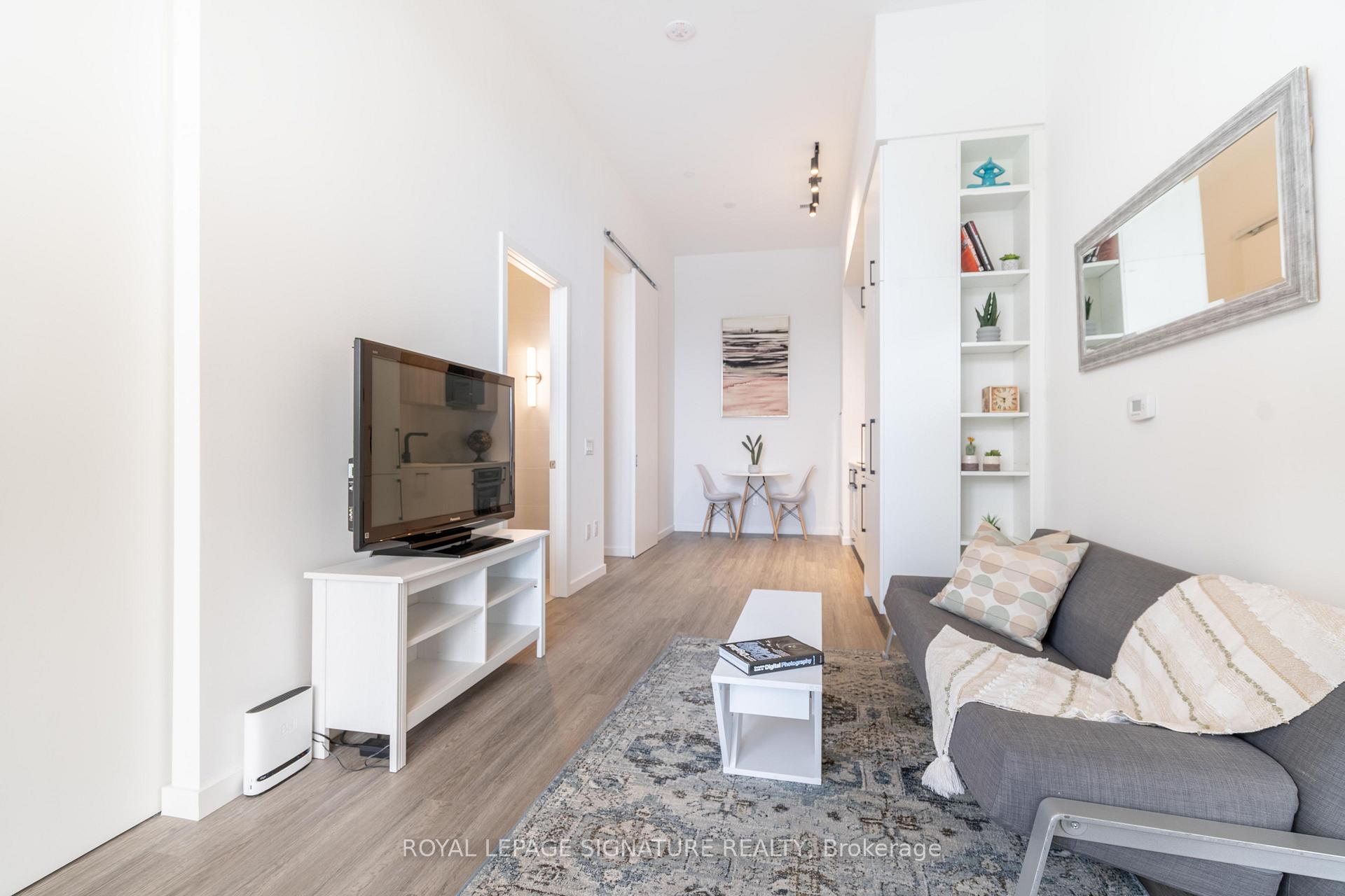 Photo 3 of 148 Wesley Street, Etobicoke, Stonegate-Queensway — HOMEH