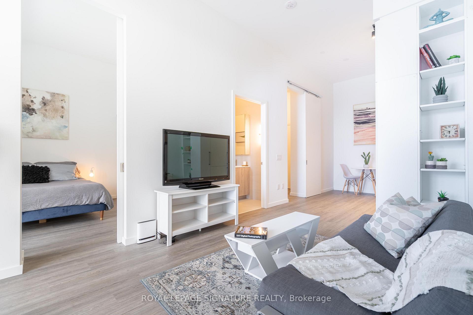 Photo 4 of 148 Wesley Street, Etobicoke, Stonegate-Queensway — HOMEH