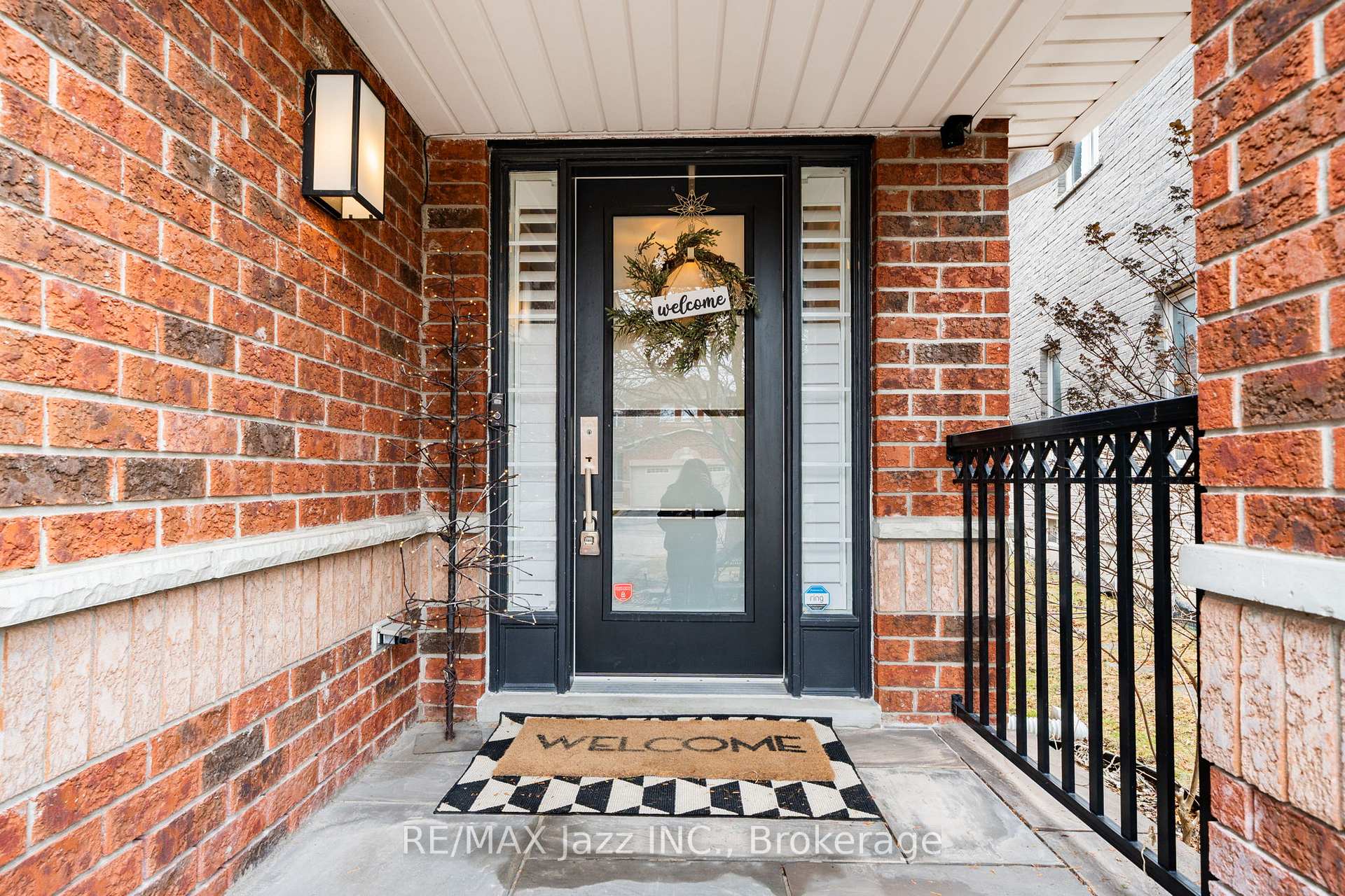 Photo 3 of 550 Bert Budd Avenue, Newmarket, Gorham-College Manor — HOMEH
