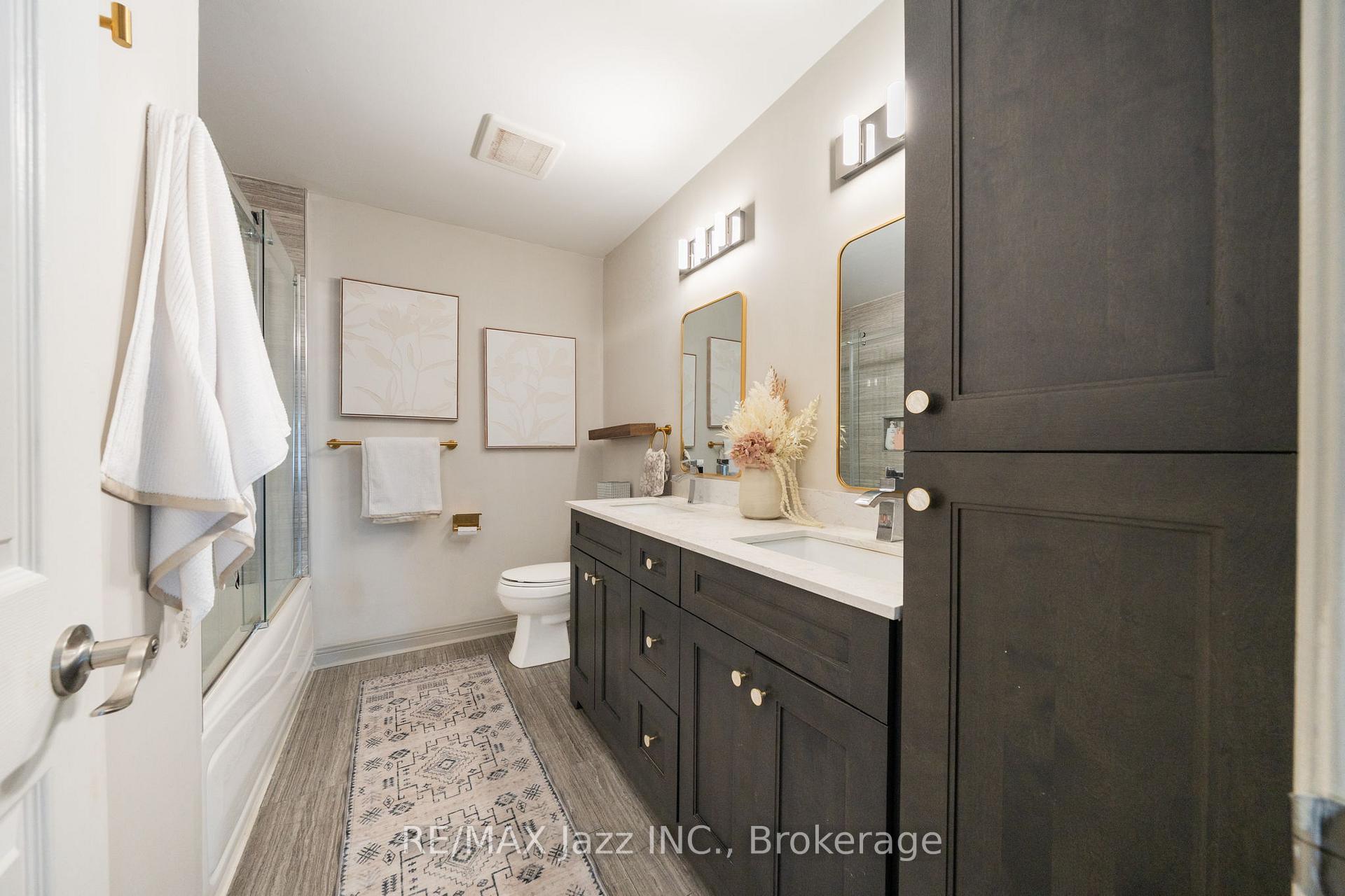 Photo 26 of 550 Bert Budd Avenue, Newmarket, Gorham-College Manor — HOMEH
