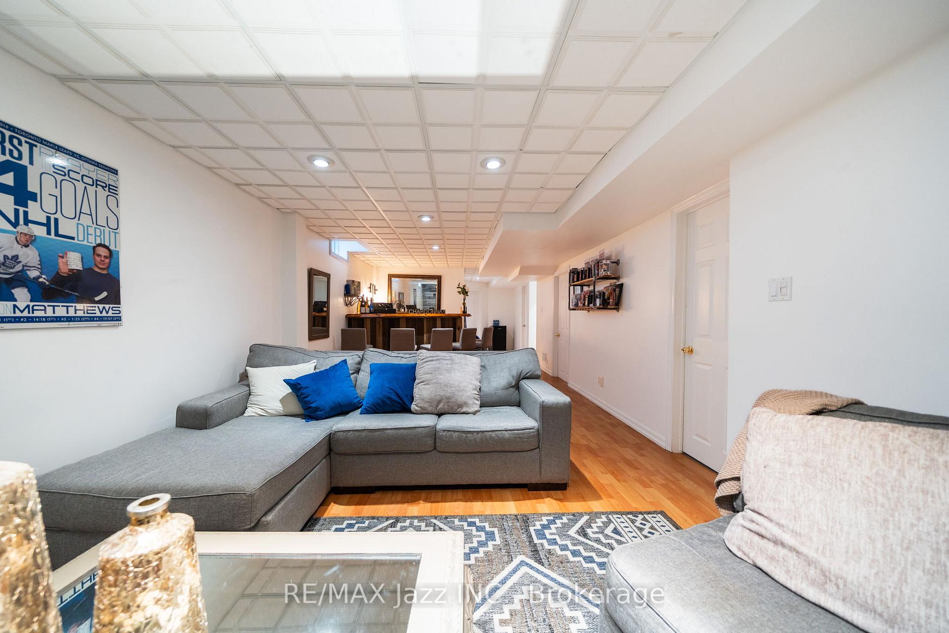 Photo 42 of 550 Bert Budd Avenue, Newmarket, Gorham-College Manor — HOMEH