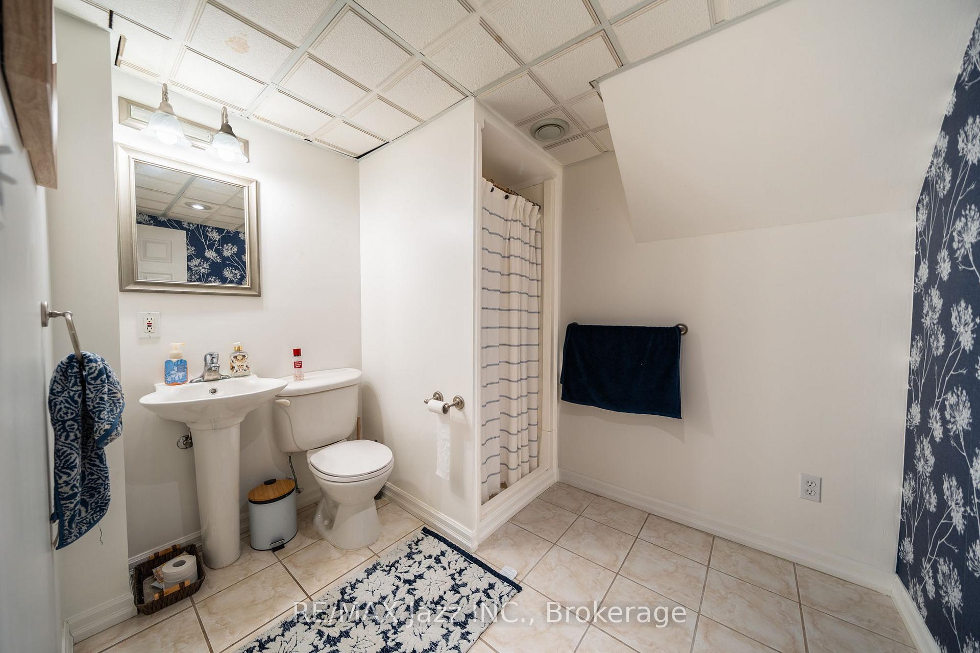 Photo 45 of 550 Bert Budd Avenue, Newmarket, Gorham-College Manor — HOMEH