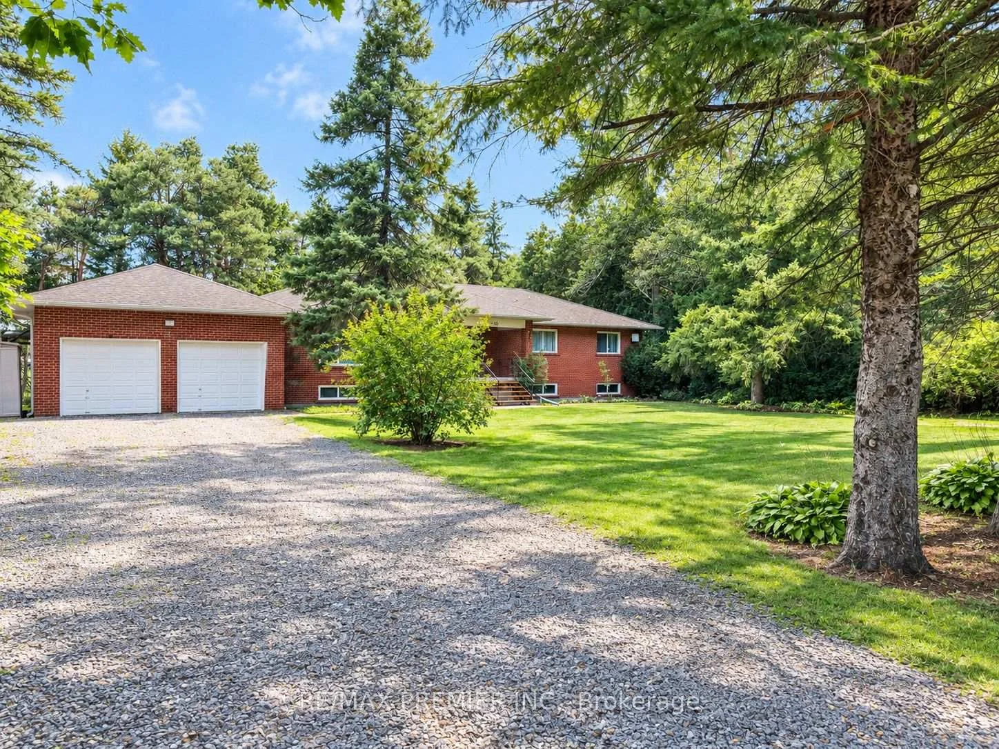 Photo 3 of Unit 219, 2075 King Road, King, King City — HOMEH