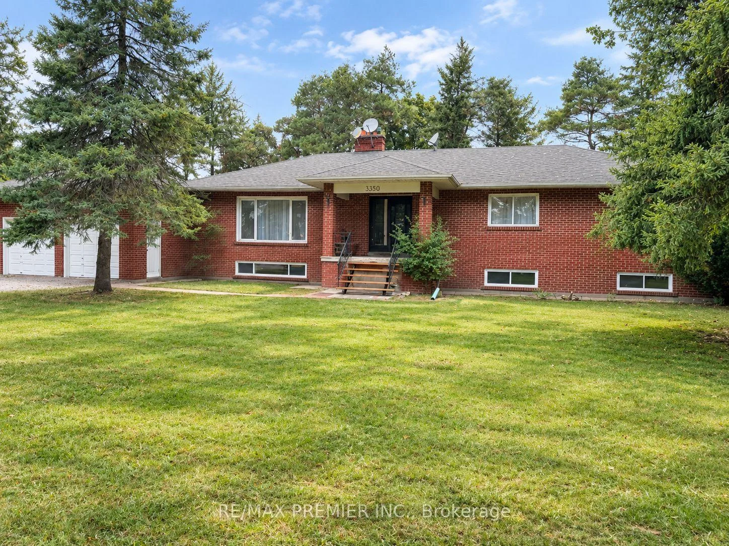 Photo 5 of Unit 219, 2075 King Road, King, King City — HOMEH