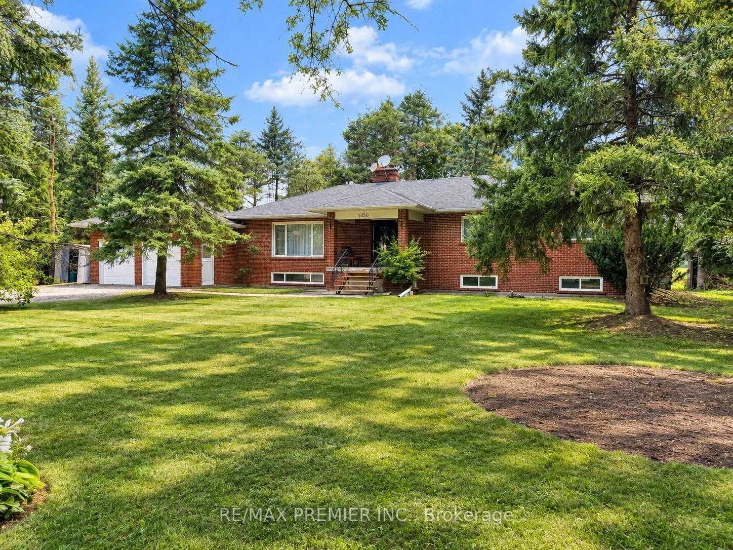 Photo 8 of Unit 219, 2075 King Road, King, King City — HOMEH