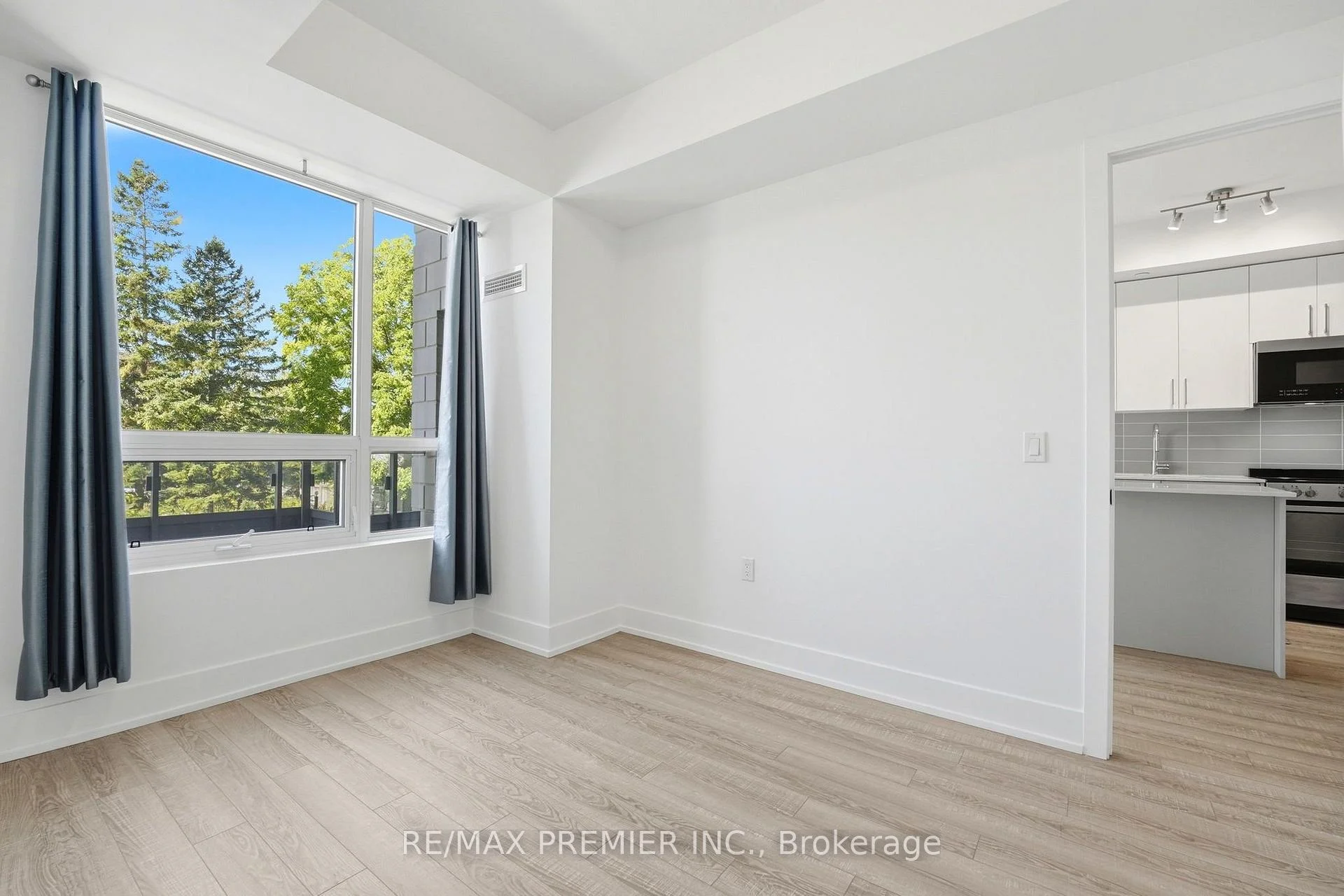 Photo 36 of Unit 219, 2075 King Road, King, King City — HOMEH