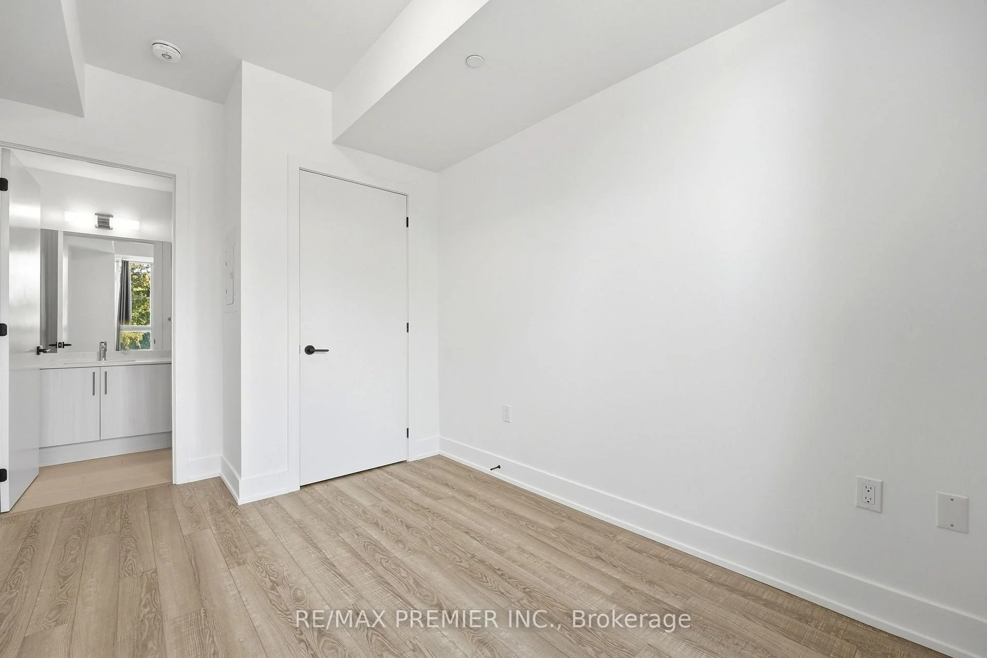 Photo 38 of Unit 219, 2075 King Road, King, King City — HOMEH