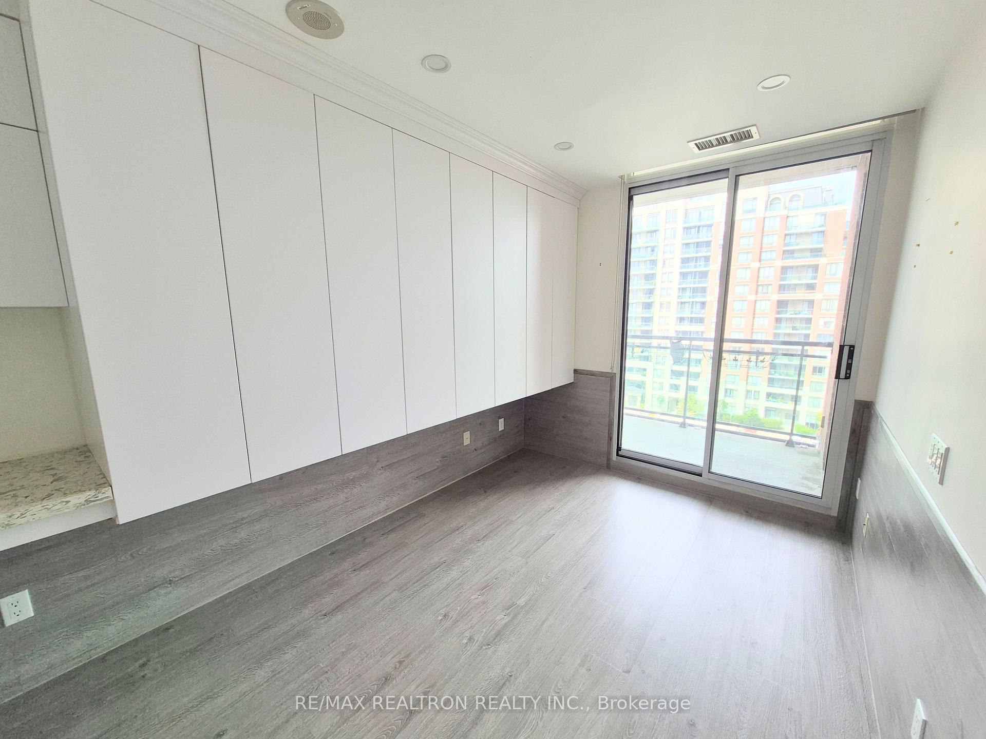 Photo 17 of Unit 812, 310 Red Maple Road, Richmond Hill, Langstaff — HOMEH