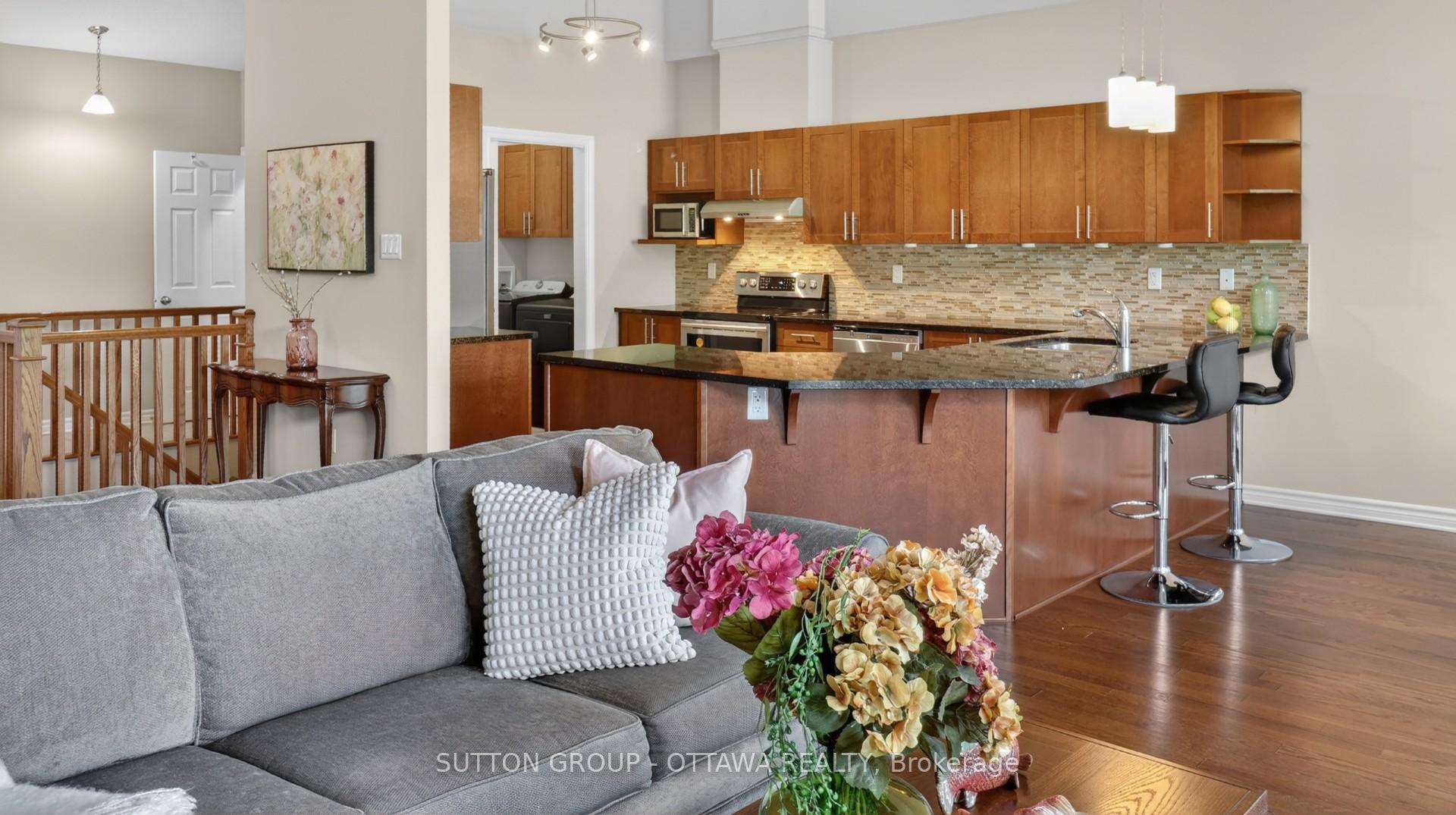 Photo 18 of 104 Passageway Private, Ottawa, Kanata - Bridlewood — HOMEH