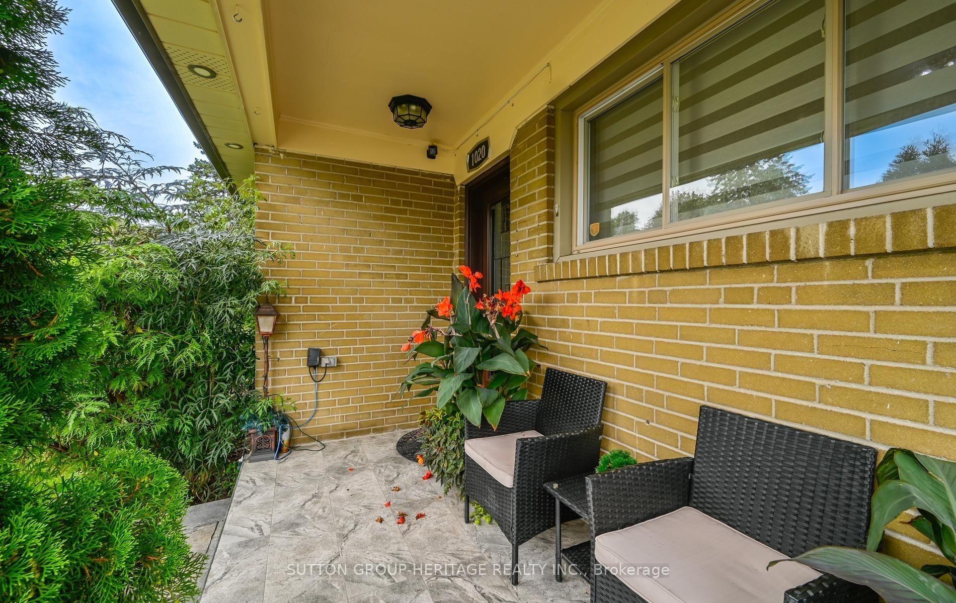 Photo 5 of 1020 Wardman Crescent, Whitby, Williamsburg — HOMEH