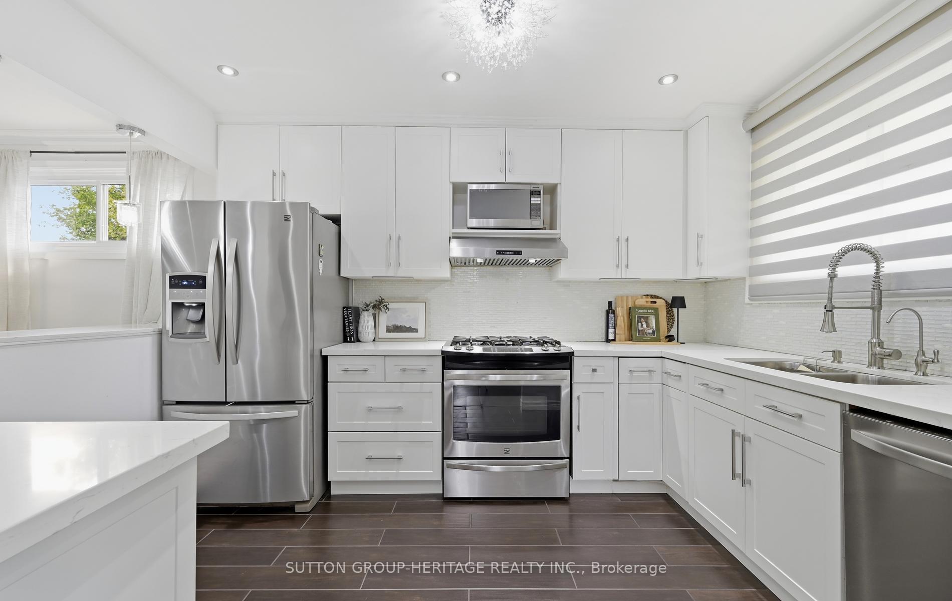 Photo 8 of 1020 Wardman Crescent, Whitby, Williamsburg — HOMEH