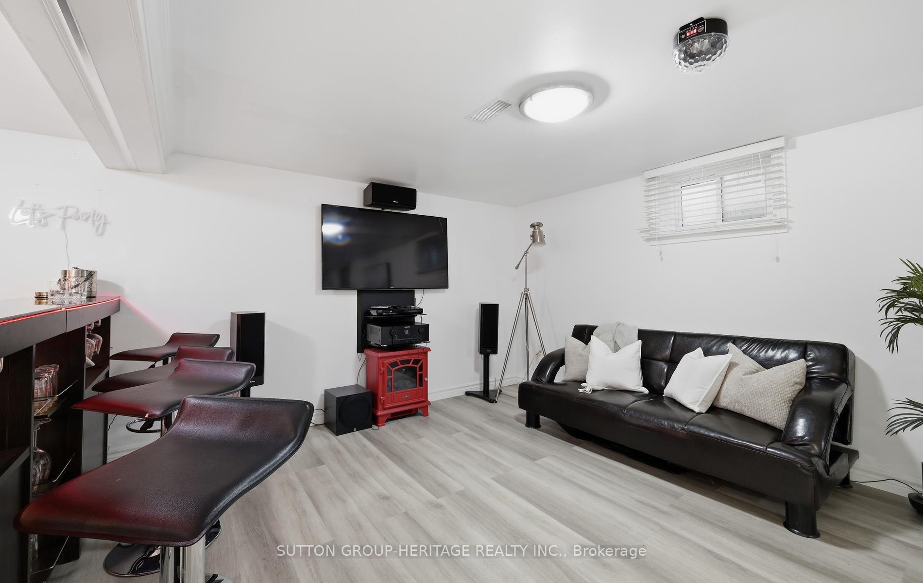 Photo 31 of 1020 Wardman Crescent, Whitby, Williamsburg — HOMEH