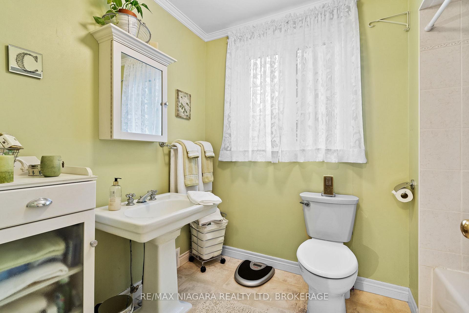 Photo 13 of 97 Glenridge Avenue, St. Catharines, Old Glenridge — HOMEH