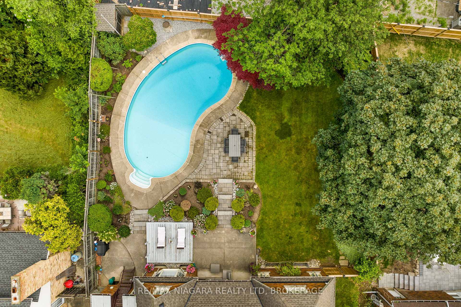 Photo 37 of 97 Glenridge Avenue, St. Catharines, Old Glenridge — HOMEH