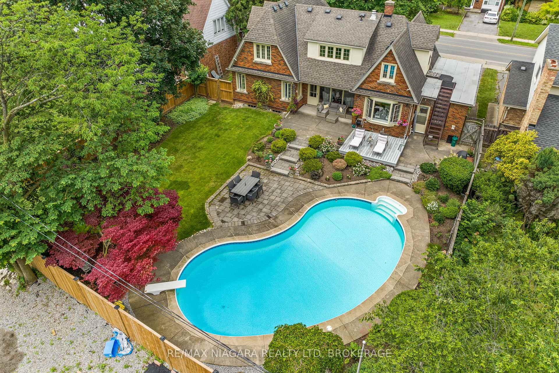 Photo 40 of 97 Glenridge Avenue, St. Catharines, Old Glenridge — HOMEH