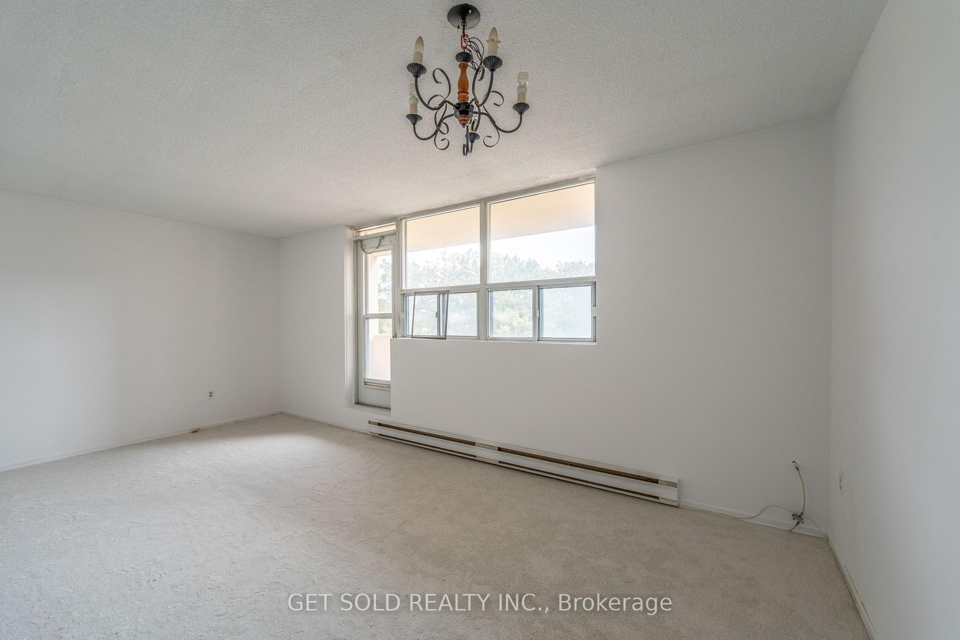 Photo 7 of Unit 405, 700 Dynes Road, Burlington, Roseland — HOMEH