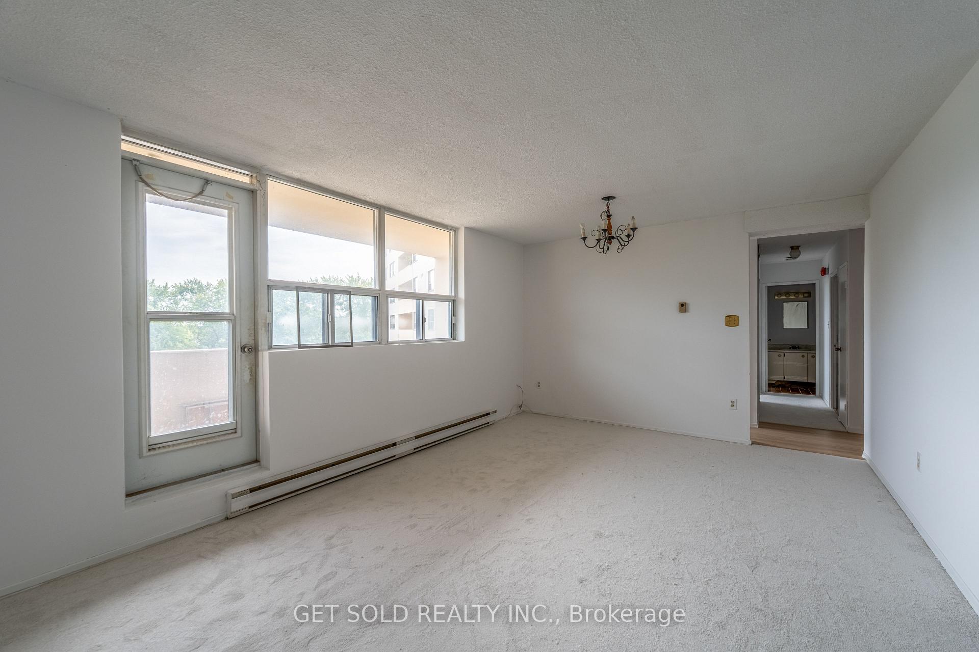 Photo 9 of Unit 405, 700 Dynes Road, Burlington, Roseland — HOMEH