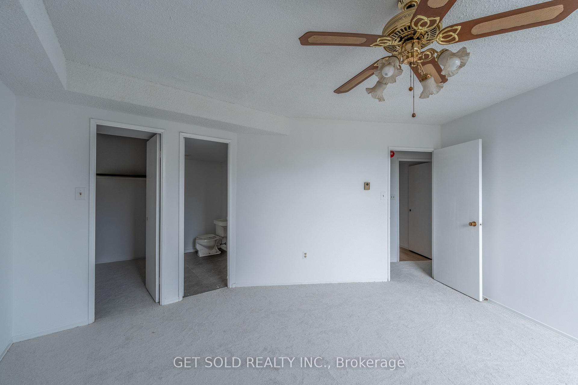 Photo 12 of Unit 405, 700 Dynes Road, Burlington, Roseland — HOMEH