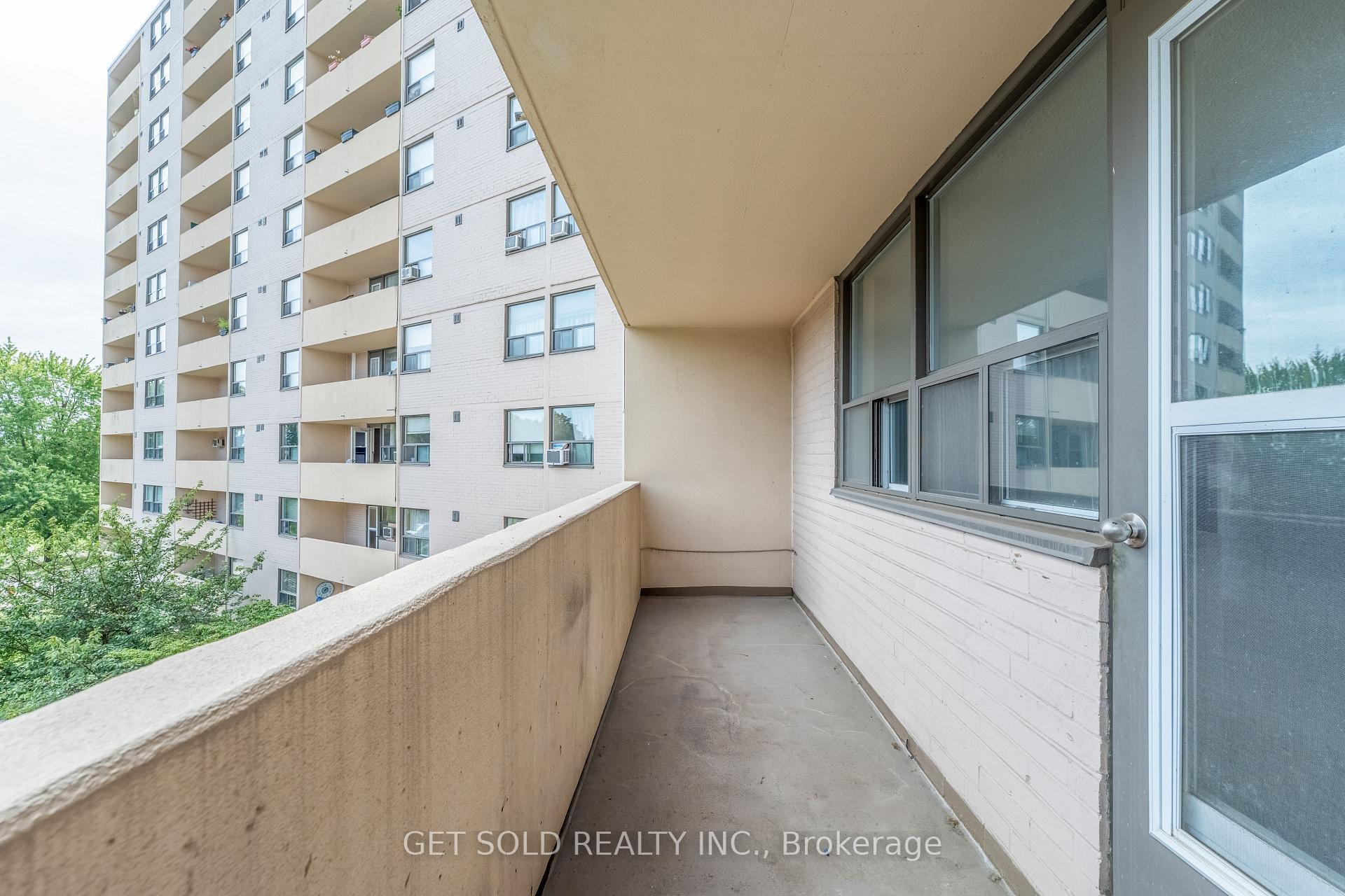 Photo 17 of Unit 405, 700 Dynes Road, Burlington, Roseland — HOMEH