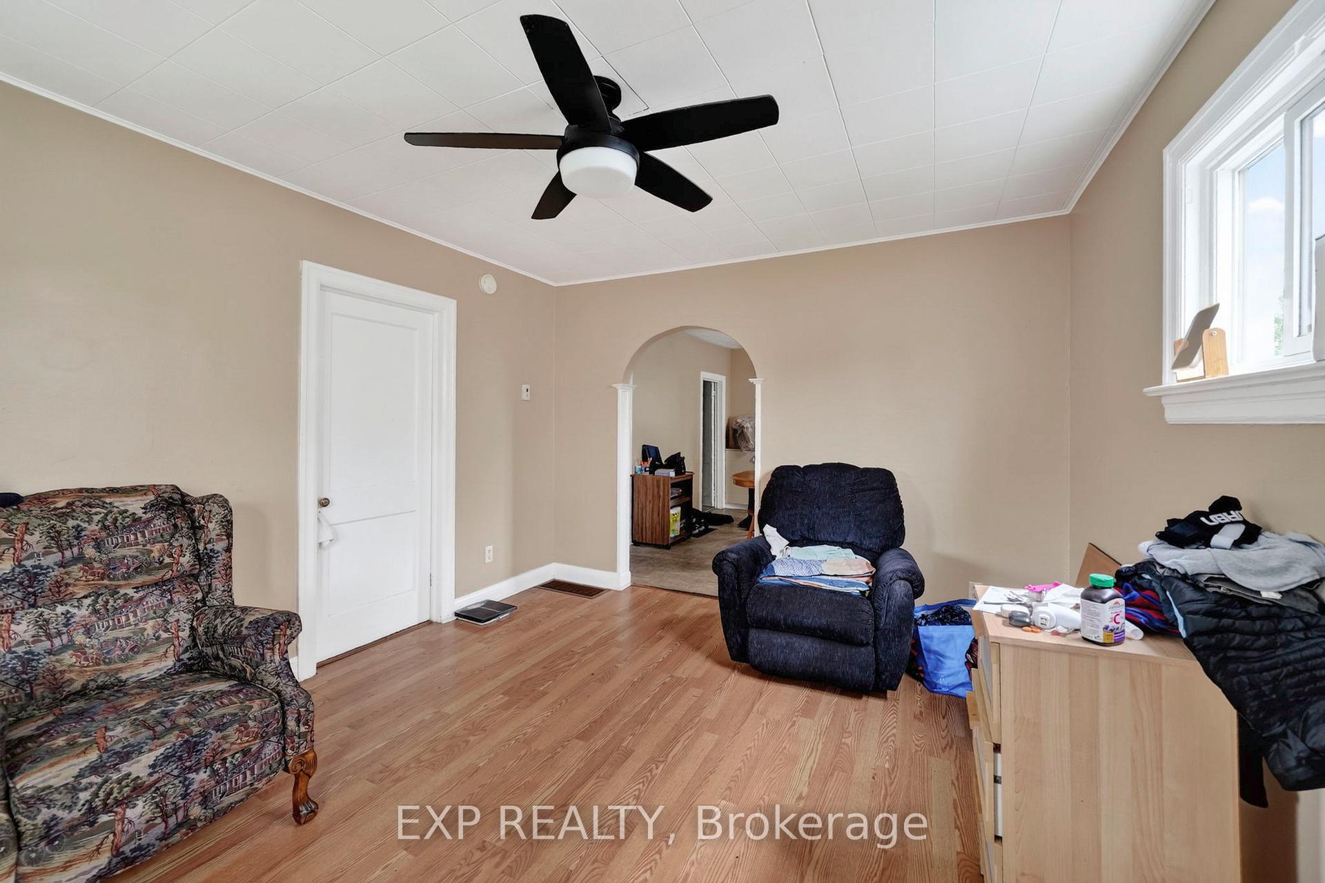 Photo 4 of 412 Mc Connell Avenue, Cornwall, Cornwall — HOMEH
