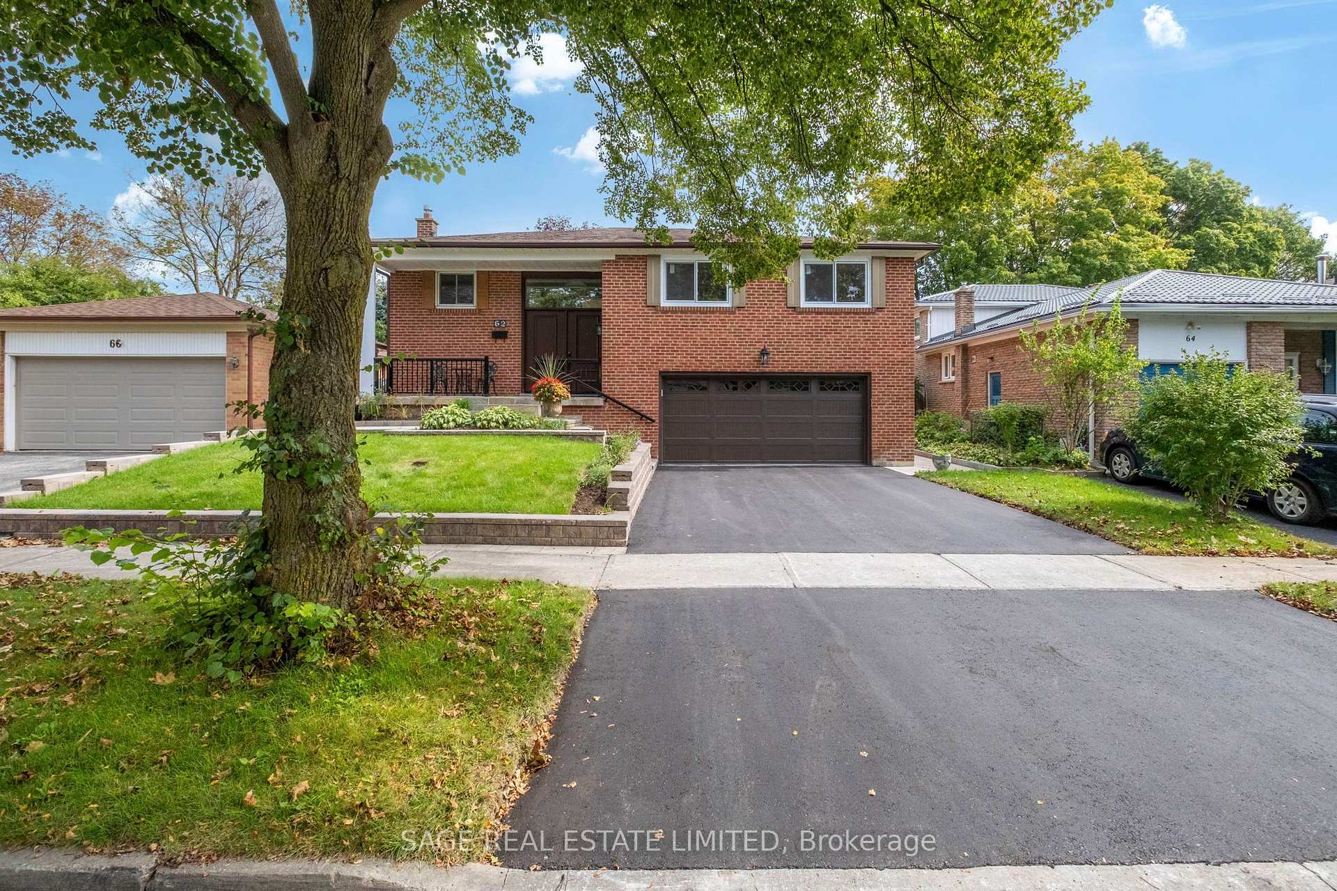 Photo 1 of 62 Ovendon Square, Scarborough, Agincourt North — HOMEH