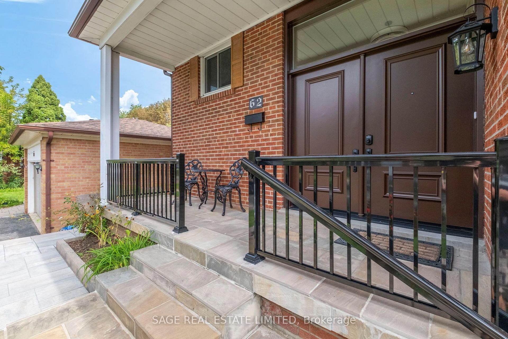 Photo 5 of 62 Ovendon Square, Scarborough, Agincourt North — HOMEH