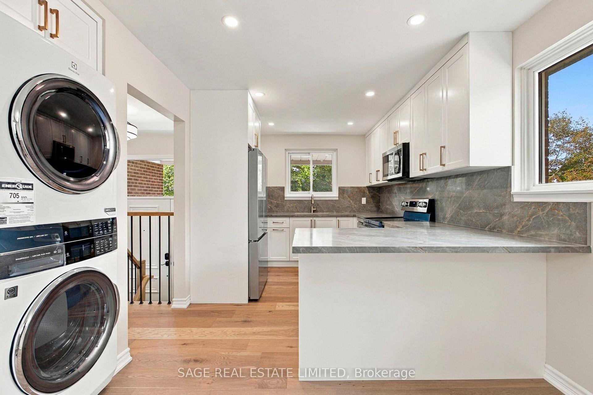 Photo 15 of 62 Ovendon Square, Scarborough, Agincourt North — HOMEH