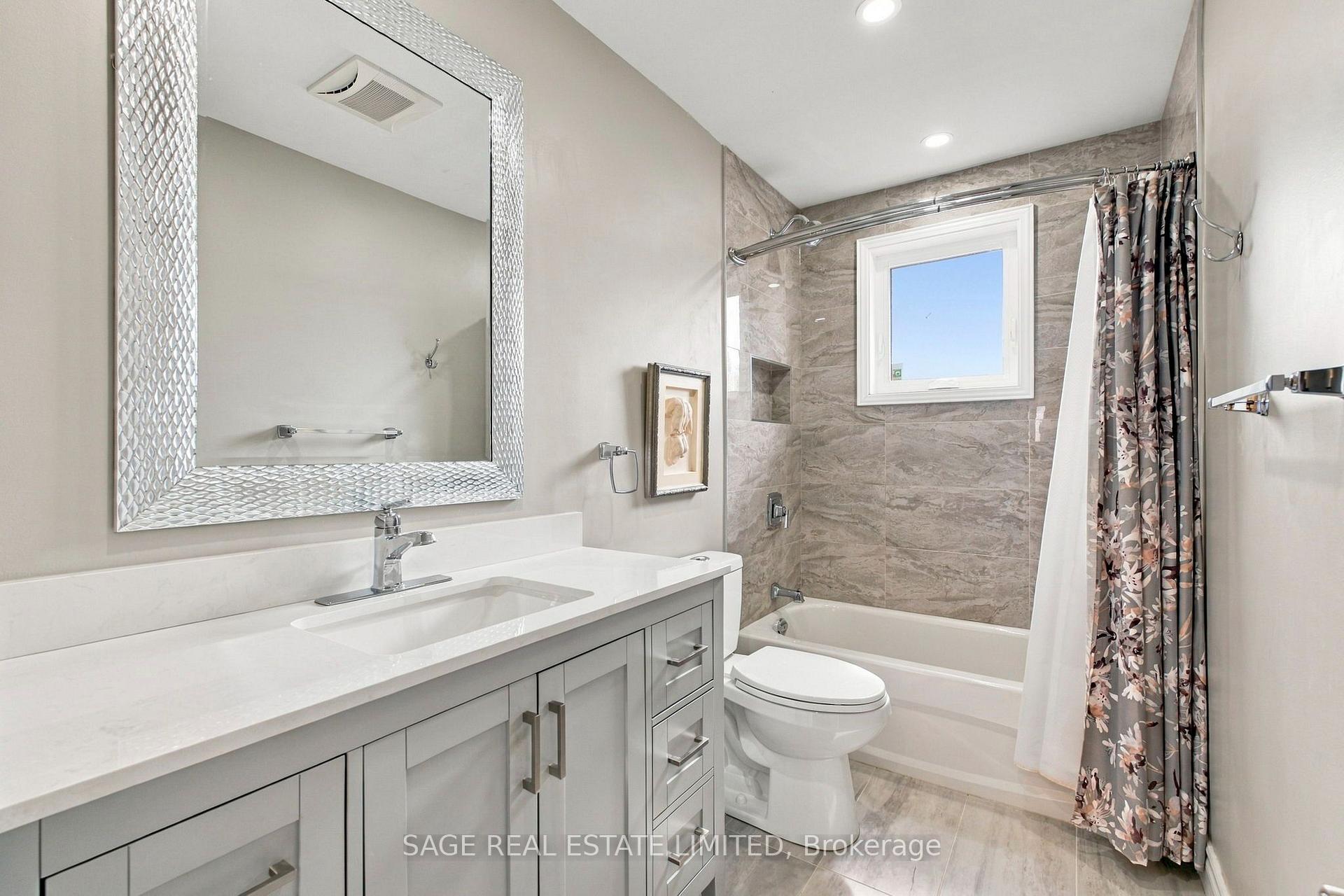 Photo 26 of 62 Ovendon Square, Scarborough, Agincourt North — HOMEH