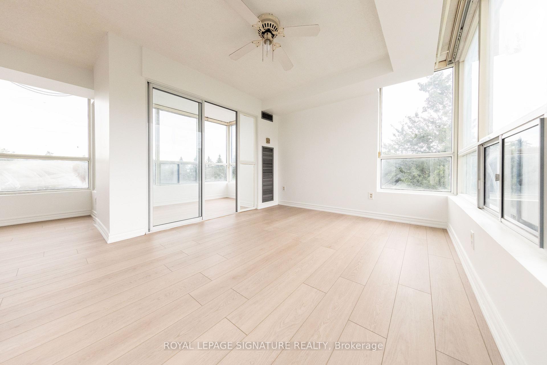 Photo of Unit 406, 3050 Ellesmere Road